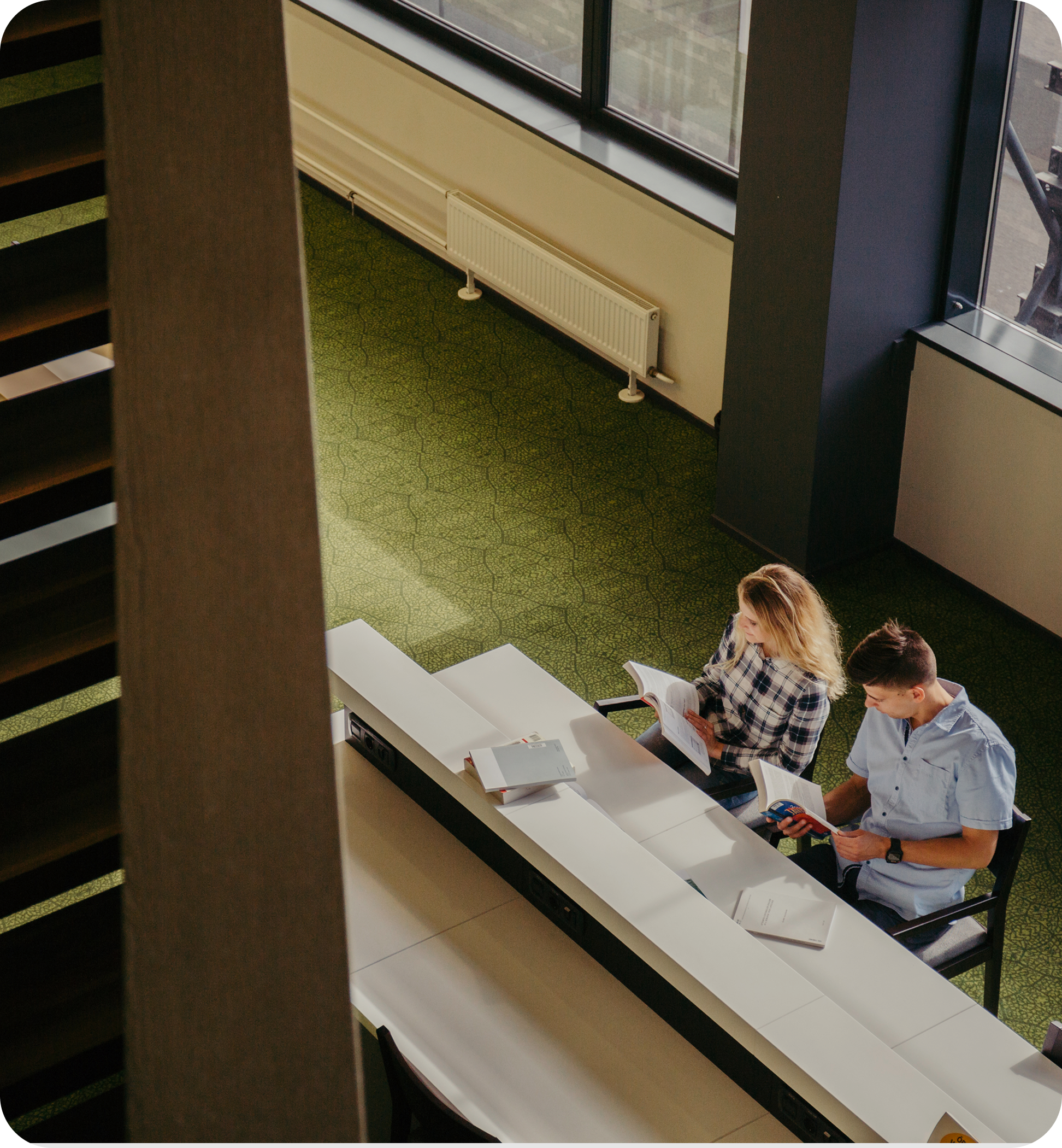 Loe ka toetavat kirjandust